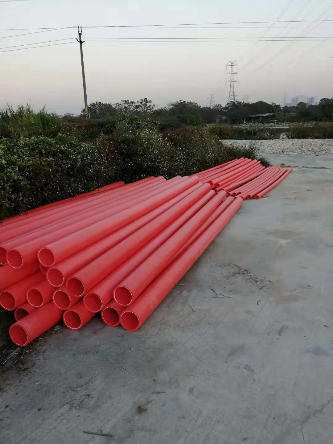 mpp電纜管材卸貨現(xiàn)場， (3)